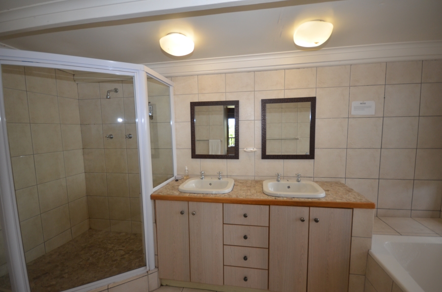 9 Bedroom Property for Sale in Nahoon Eastern Cape